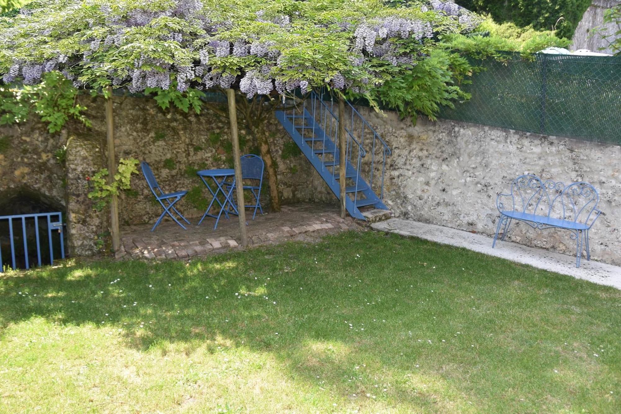 Les Volets Bleus Villa Provins Exteriör bild
